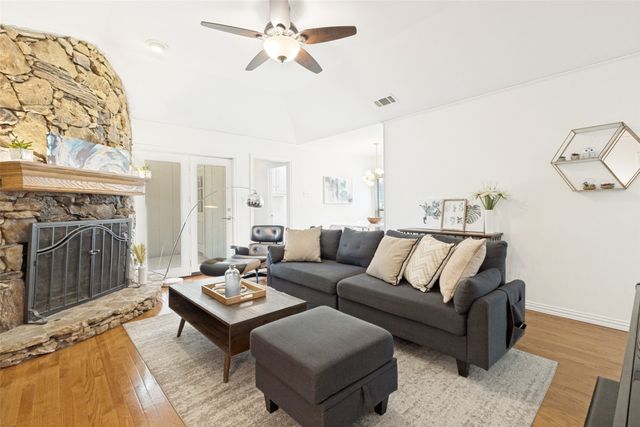 7757 Goforth Circle, Dallas, TX 75238