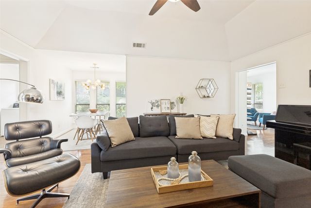 7757 Goforth Circle, Dallas, TX 75238