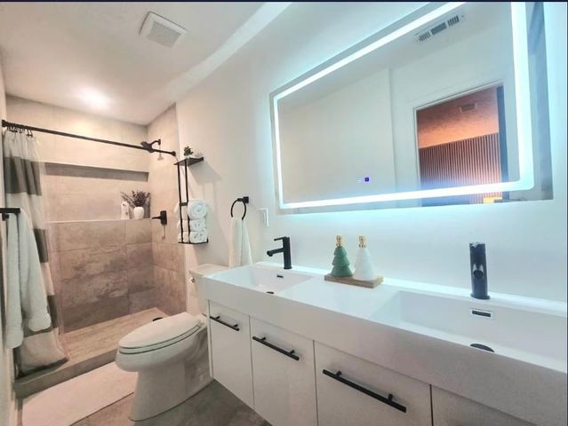 457 Castleaire Drive SW, Stone Mountain, GA 30087