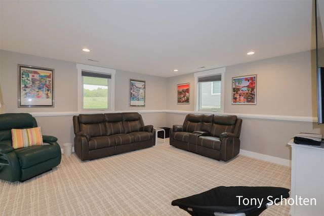 3352 Golden Eagle Way 47, Hudsonville, MI 49426