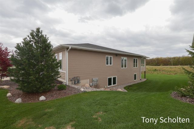 3352 Golden Eagle Way 47, Hudsonville, MI 49426