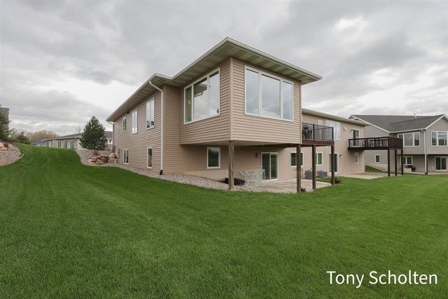 3352 Golden Eagle Way 47, Hudsonville, MI 49426