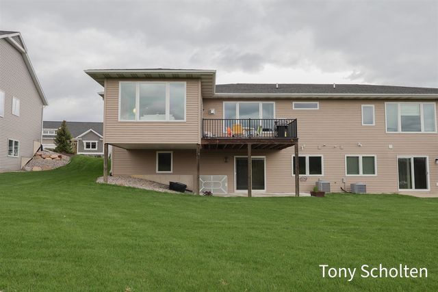 3352 Golden Eagle Way 47, Hudsonville, MI 49426