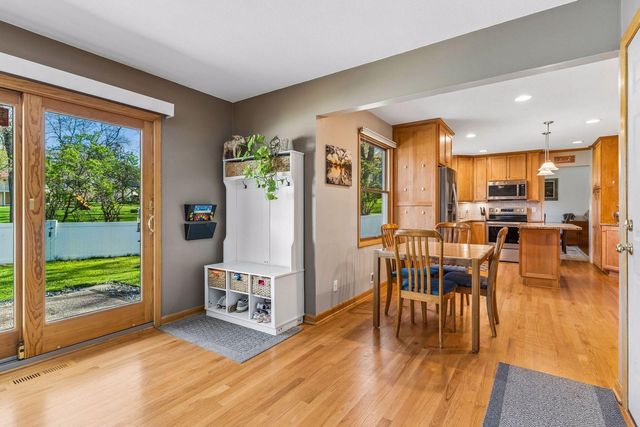 14240 Green View Court, Eden Prairie, MN 55346