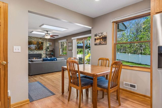 14240 Green View Court, Eden Prairie, MN 55346