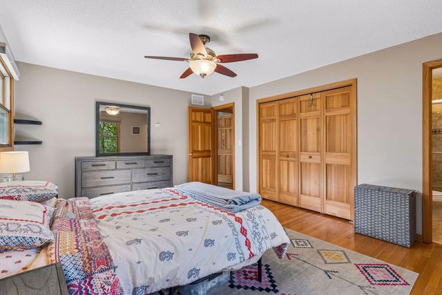 14240 Green View Court, Eden Prairie, MN 55346