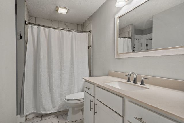 3071 S HAMPTON Drive, Bettendorf, IA 52722