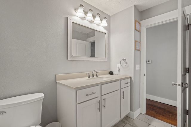 3071 S HAMPTON Drive, Bettendorf, IA 52722