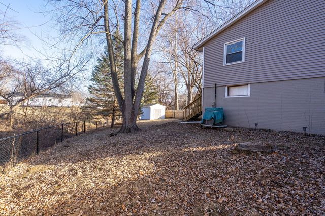 3071 S HAMPTON Drive, Bettendorf, IA 52722