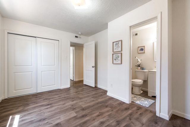 808 La Veta Drive NE, Albuquerque, NM 87108
