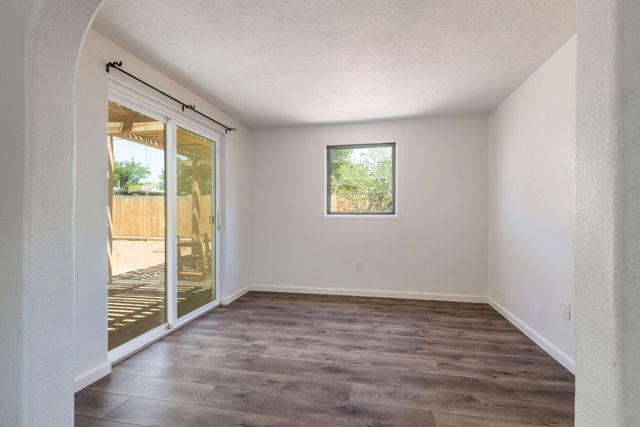 808 La Veta Drive NE, Albuquerque, NM 87108