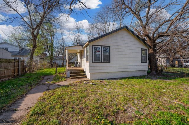 1219 E Bayley St, Wichita, KS 67211