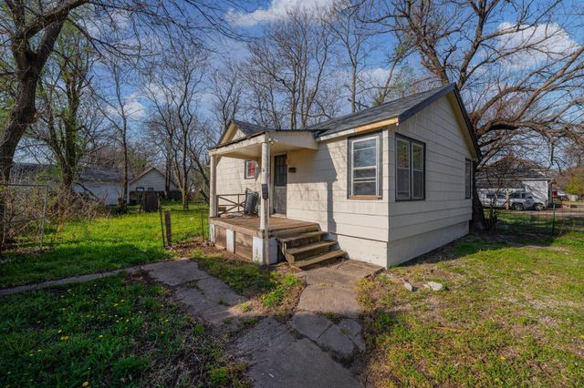 1219 E Bayley St, Wichita, KS 67211