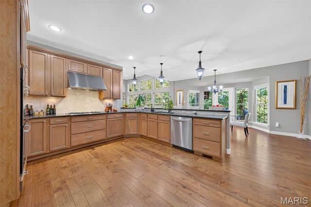 14623 Kendall Ridge Drive, Chesterfield, MO 63017