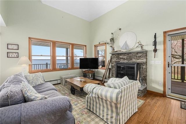 8 Stevens Landing, Portsmouth, RI 02872