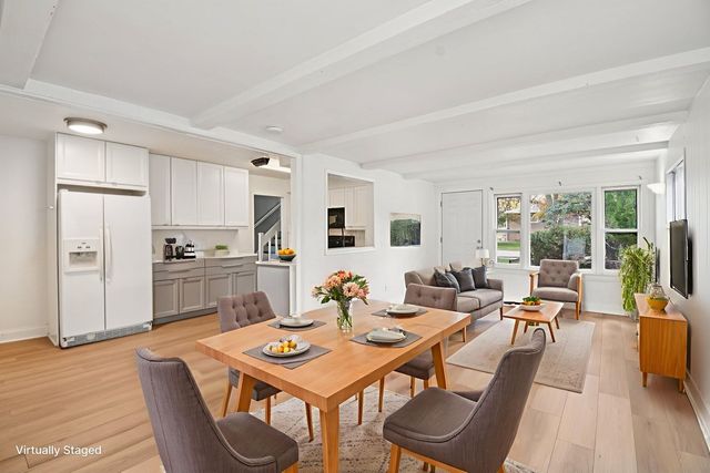 207 N Idlewild Avenue, Mundelein, IL 60060