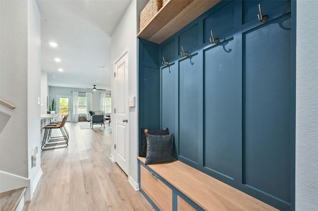 911 Bright Gemstone WAY, Austin, TX 78748