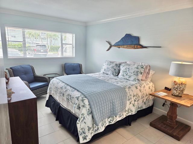 110 Shore Court 112b, North Palm Beach, FL 33408