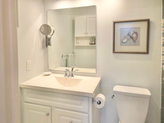 110 Shore Court 112b, North Palm Beach, FL 33408