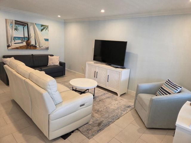 110 Shore Court 112b, North Palm Beach, FL 33408