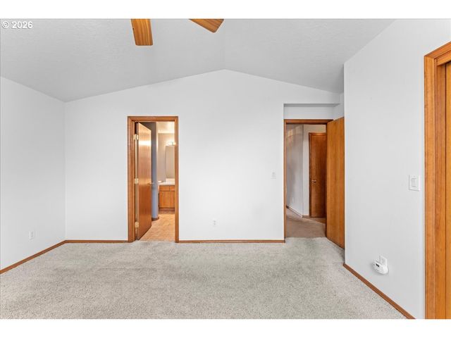 2931 Hollywood Dr Ne, Salem, OR 97305