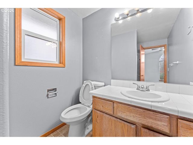 2931 Hollywood Dr Ne, Salem, OR 97305