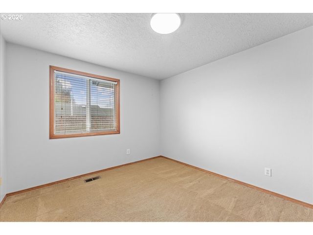 2931 Hollywood Dr Ne, Salem, OR 97305