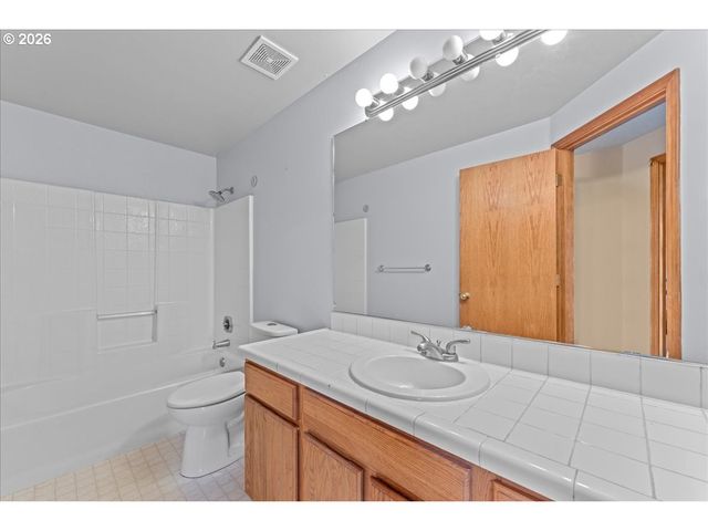 2931 Hollywood Dr Ne, Salem, OR 97305