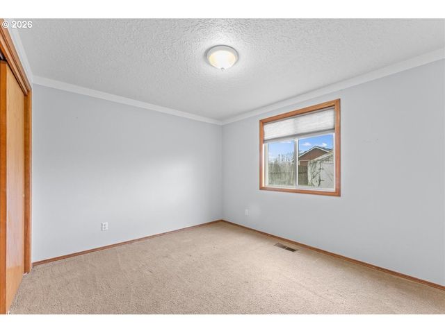 2931 Hollywood Dr Ne, Salem, OR 97305