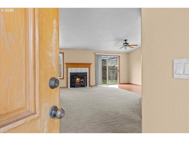 2931 Hollywood Dr Ne, Salem, OR 97305