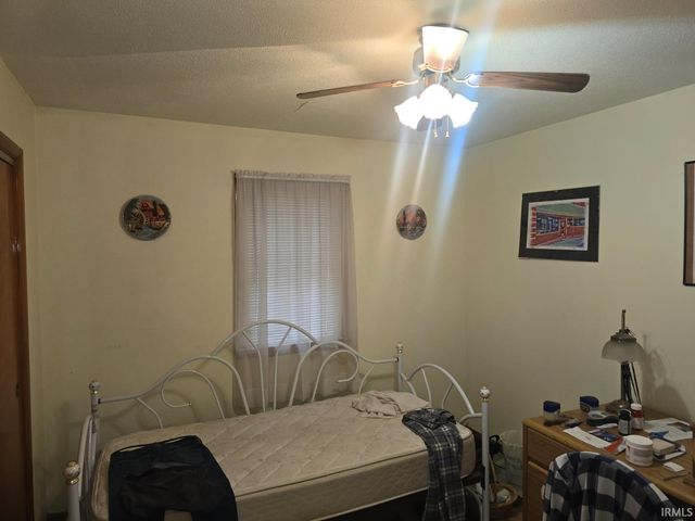 401 E 2nd Street, Fairmount, IN 46928