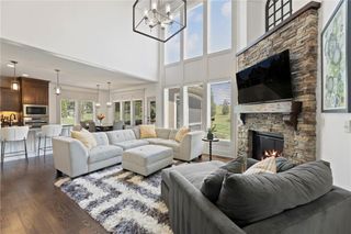 16825 Stearns Street, Overland Park, KS 66221