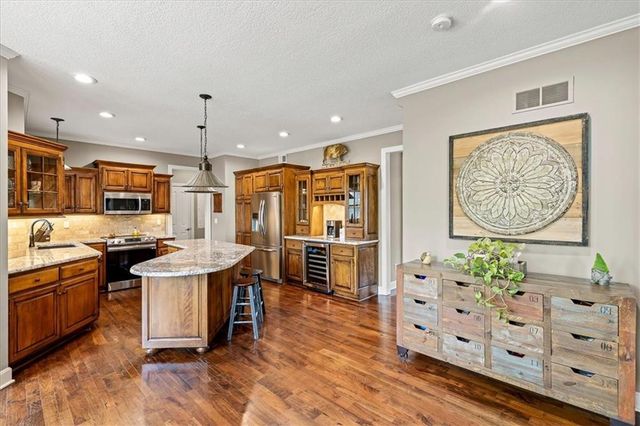 15902 W 161st Street, Olathe, KS 66062
