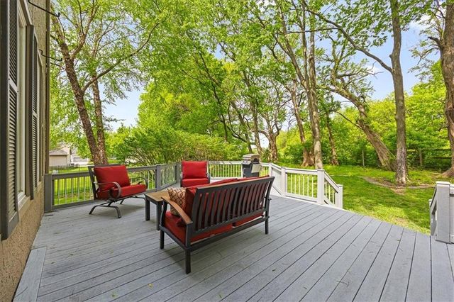 15902 W 161st Street, Olathe, KS 66062