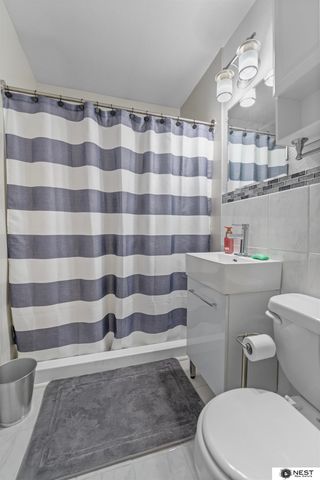 2951 N 70 Street, Lincoln, NE 68507