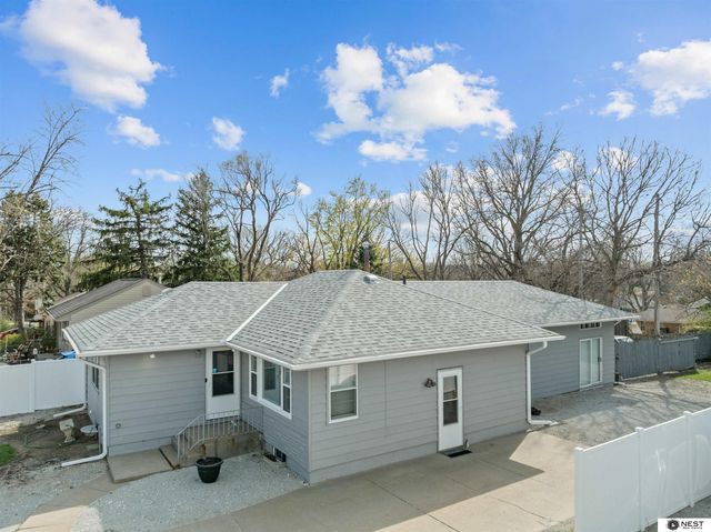 2951 N 70 Street, Lincoln, NE 68507