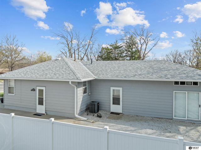 2951 N 70 Street, Lincoln, NE 68507