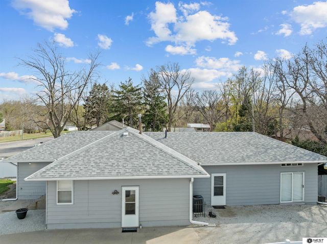 2951 N 70 Street, Lincoln, NE 68507