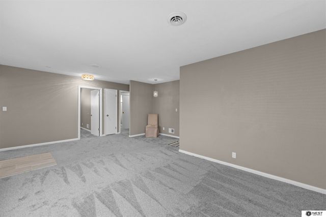 2951 N 70 Street, Lincoln, NE 68507