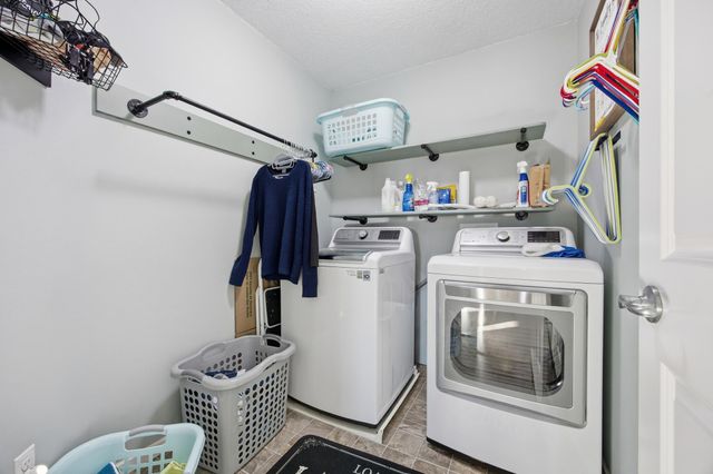 717 35th Avenue E, West Fargo, ND 58078