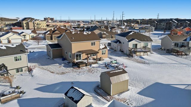 717 35th Avenue E, West Fargo, ND 58078