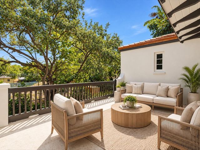 6333 SW 69th Street, South Miami, FL 33143