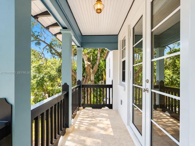 6333 SW 69th Street, South Miami, FL 33143
