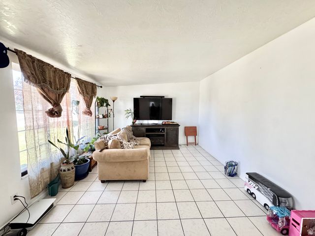 4073 W 3100 S, West Valley City, UT 84120