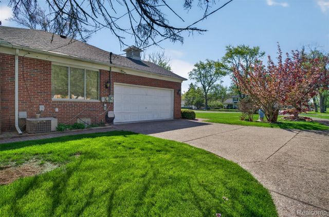 15623 Millar Road, Clinton Charter Township, MI 48036