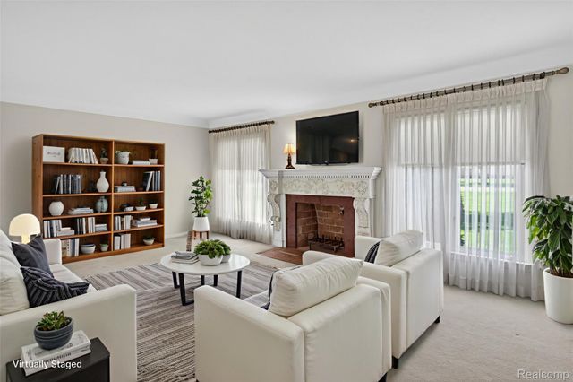 15623 Millar Road, Clinton Charter Township, MI 48036