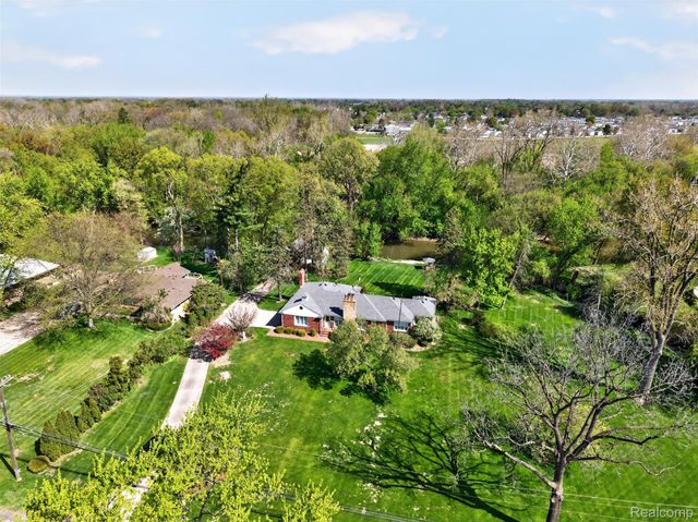 15623 Millar Road, Clinton Charter Township, MI 48036