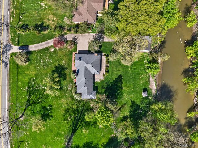 15623 Millar Road, Clinton Charter Township, MI 48036
