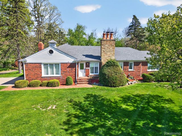 15623 Millar Road, Clinton Charter Township, MI 48036