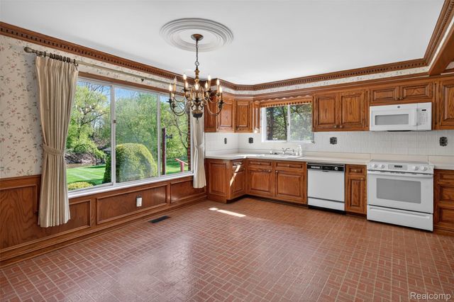 15623 Millar Road, Clinton Charter Township, MI 48036